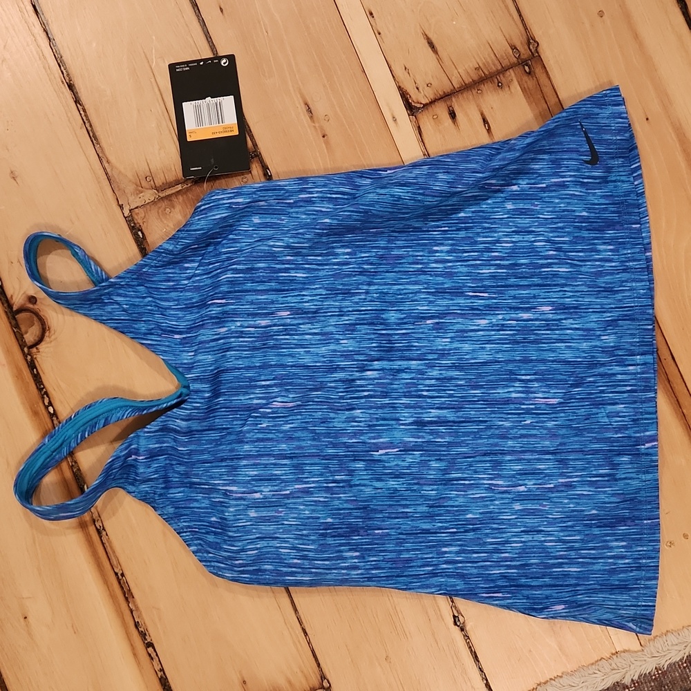 Nike workout top - NWT